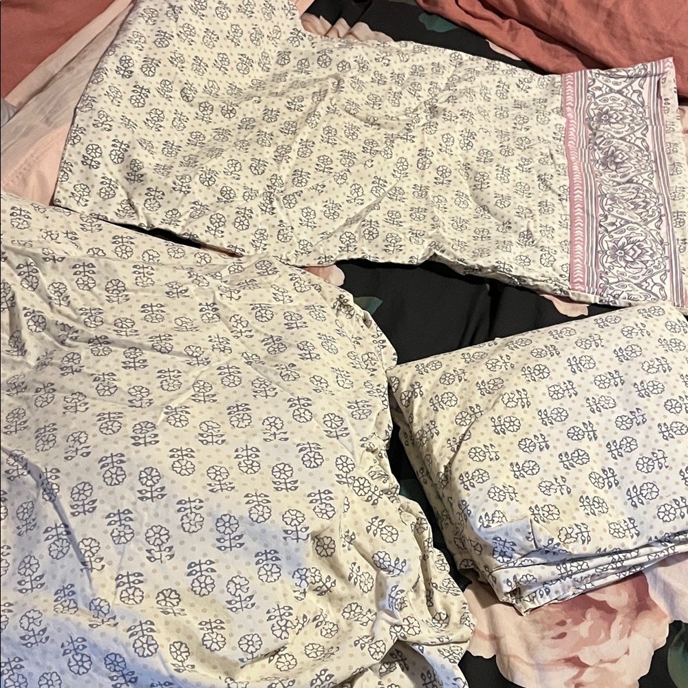 Pottery Barn Teen ~Purple Floral and Gold Polka dot~Queen Set~ 100% crisp Cotton
